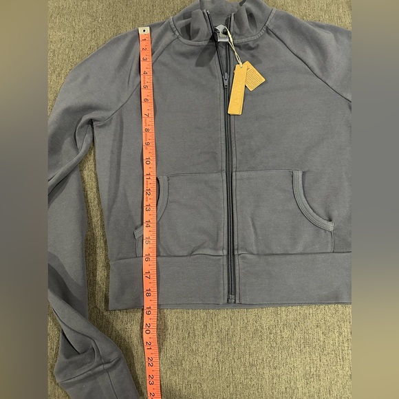 NWT SKIMS Women's Outdoor Track Jacket - Picture 5 of 6